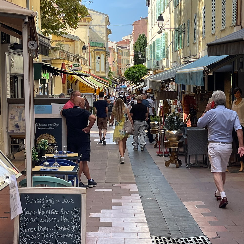 Shopping in menton winkels