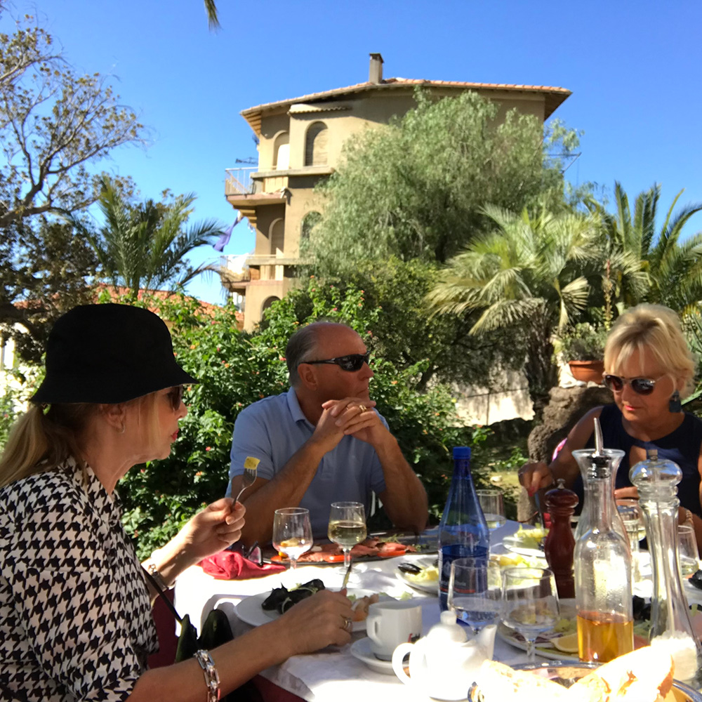 ristorante pizzeria valdisogno Bordighera Liguria Italy<br />
