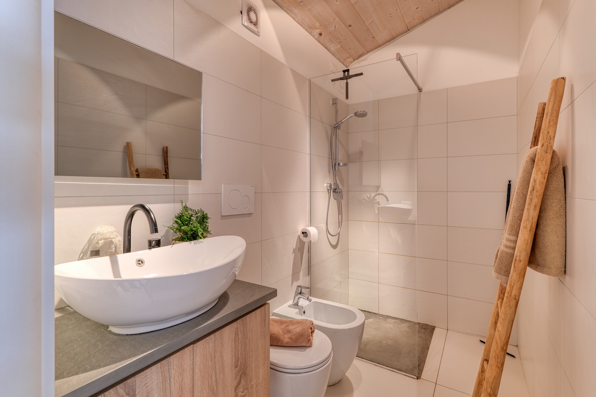 Capri-ventimiglia-boutique-apartment-seaview-vakantiehuis-zeezicht-001