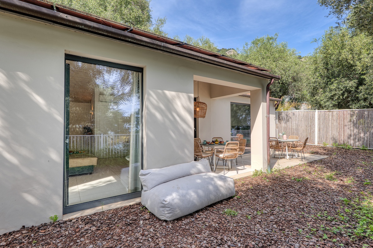 Capri-ventimiglia-boutique-apartment-seaview-vakantiehuis-zeezicht-008