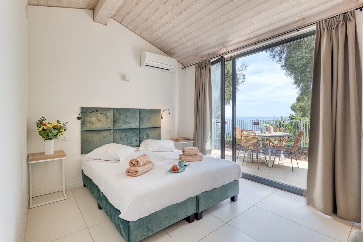 Capri-ventimiglia-boutique-apartment-seaview-vakantiehuis-zeezicht-009